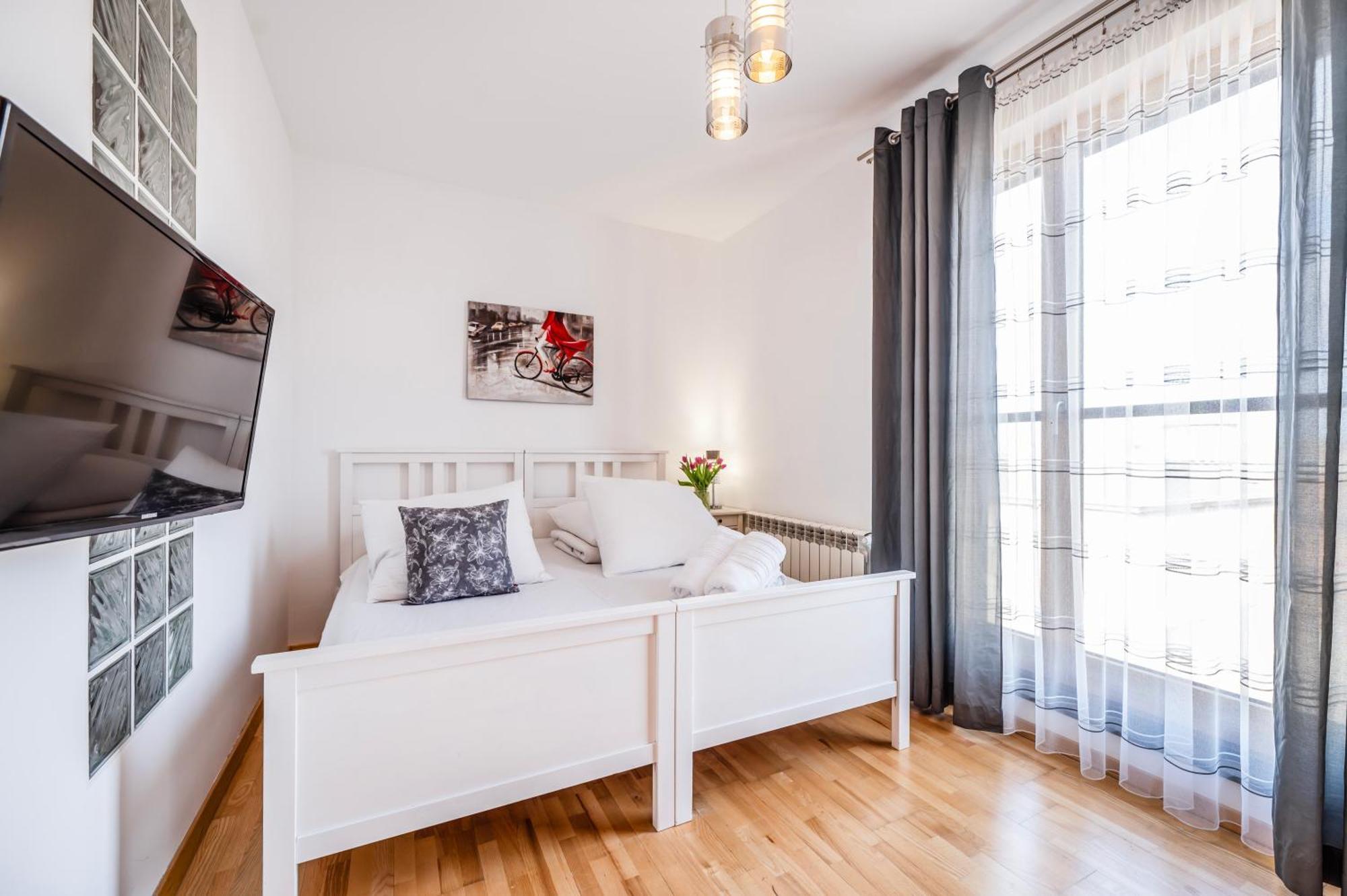 Neapol Parking Gratis Moxy Te&Am Cracow Apartment Krakow Exterior photo